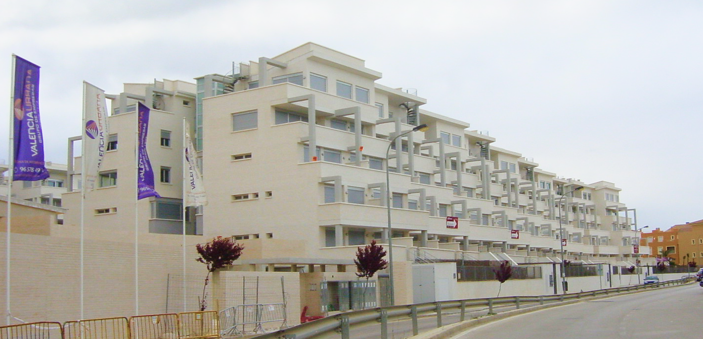 247 Viviendas, locales y garajes