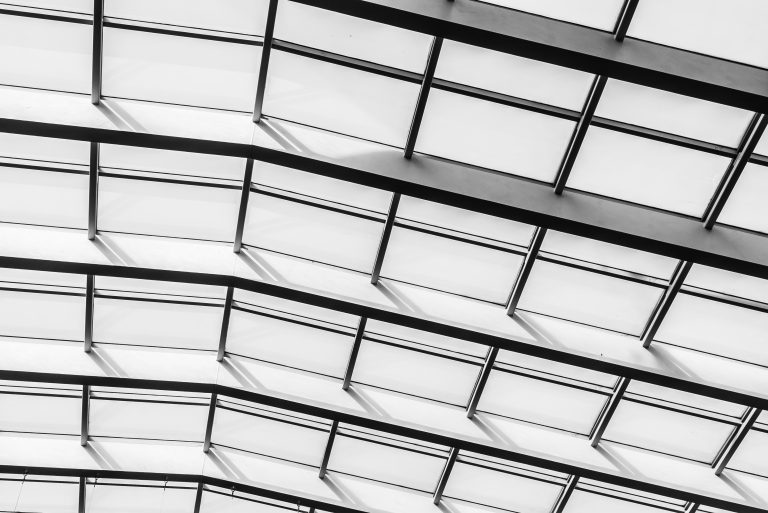 Arquitectura Steel Framing: Guía técnica del sistema constructivo de alta precisión en España